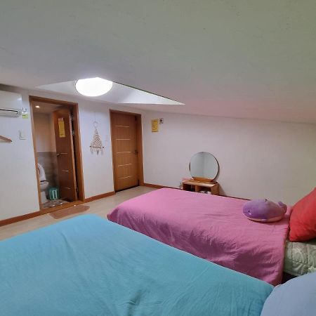 Tongyeong One Guesthouse Extérieur photo