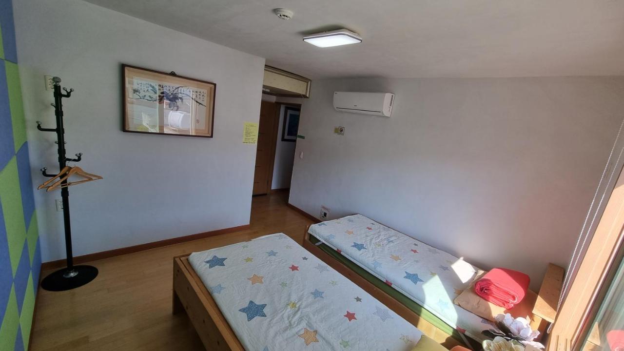 Tongyeong One Guesthouse Extérieur photo