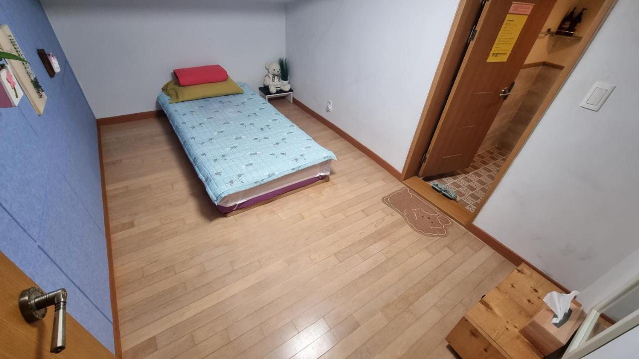 Tongyeong One Guesthouse Extérieur photo