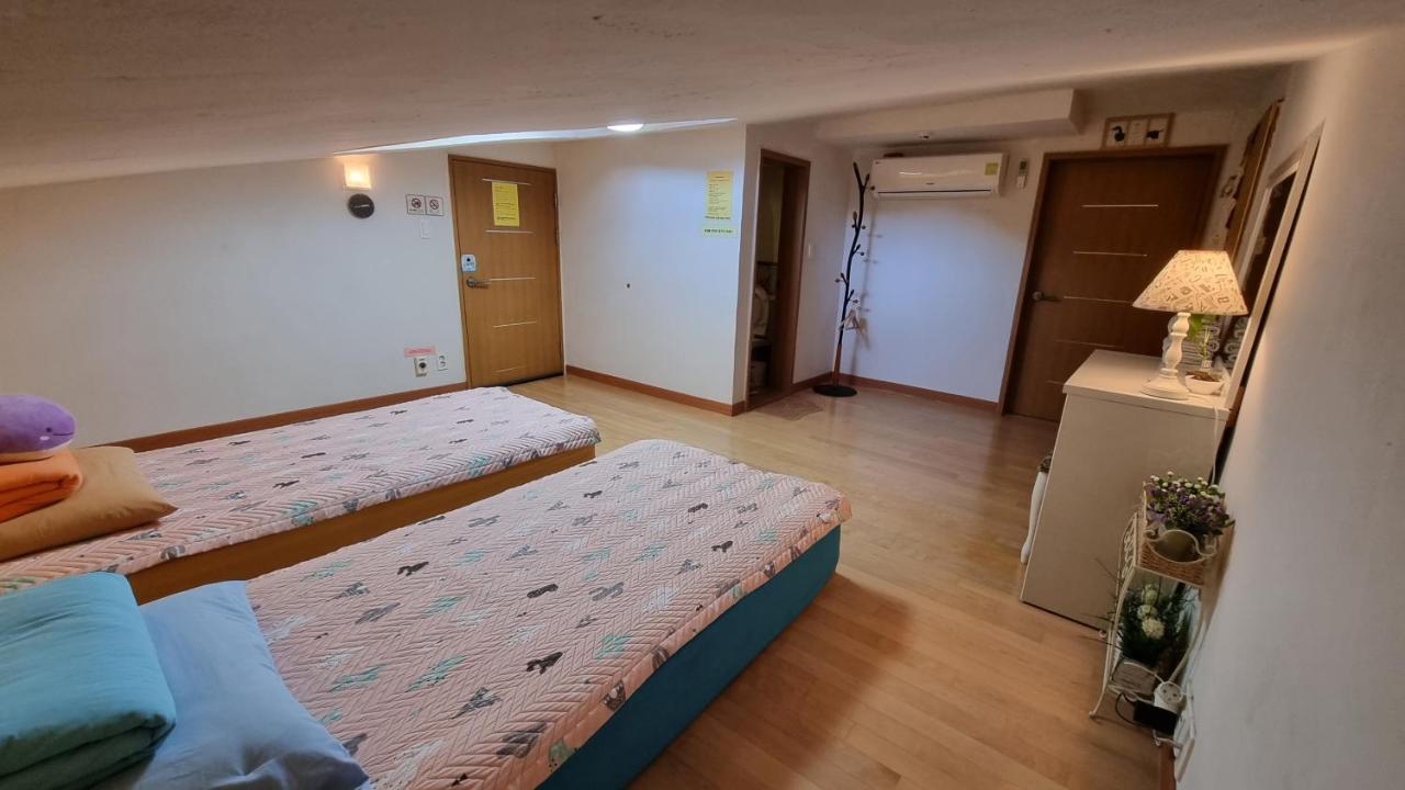 Tongyeong One Guesthouse Extérieur photo