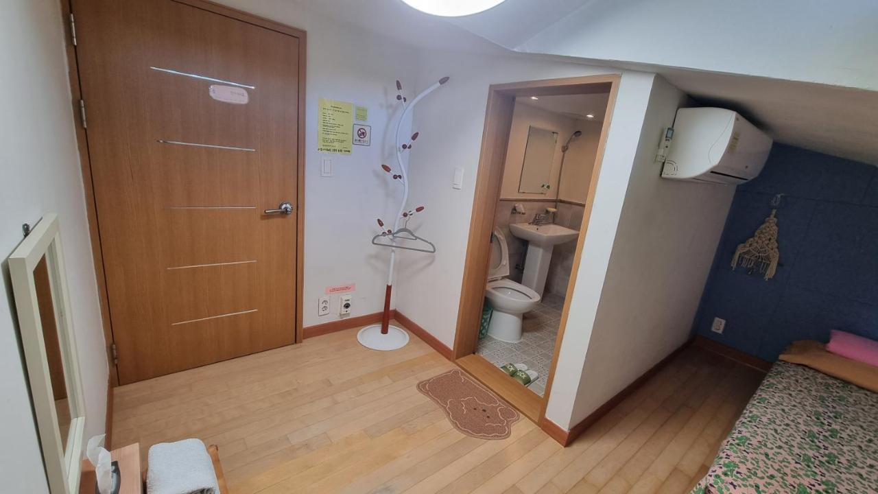 Tongyeong One Guesthouse Extérieur photo