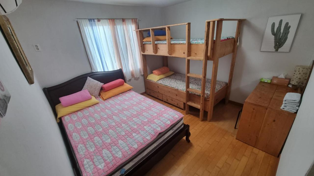 Tongyeong One Guesthouse Extérieur photo