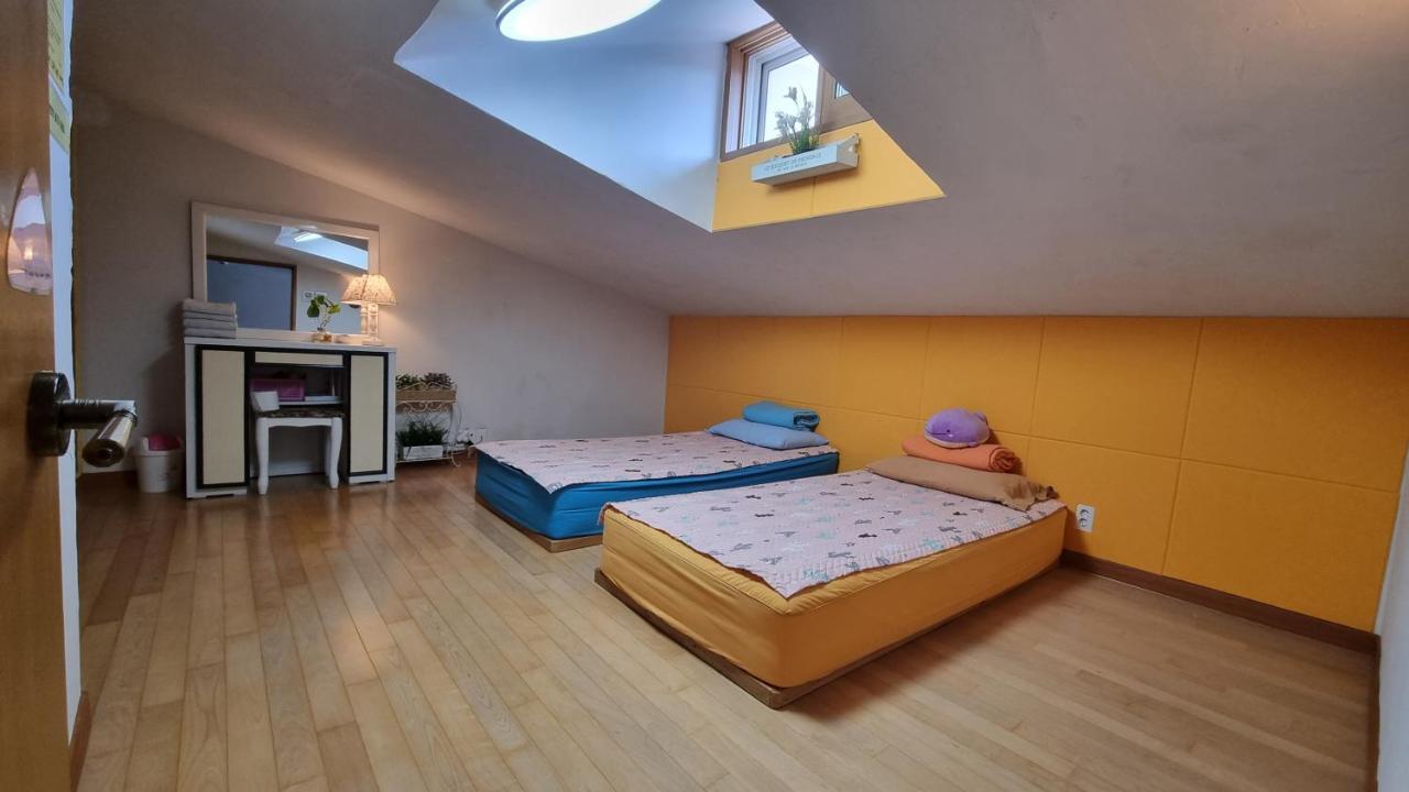 Tongyeong One Guesthouse Extérieur photo