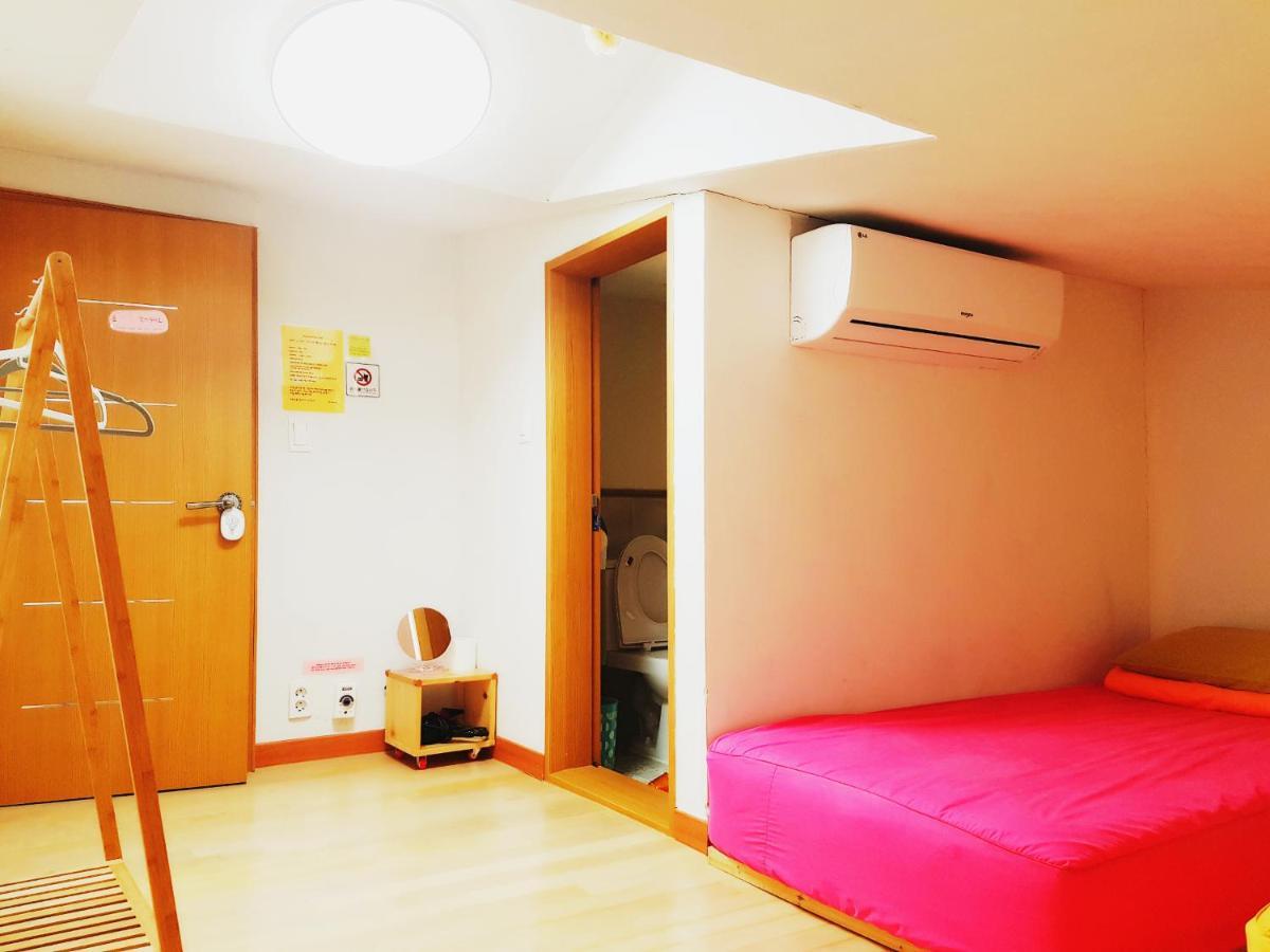 Tongyeong One Guesthouse Extérieur photo