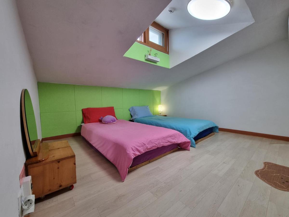 Tongyeong One Guesthouse Extérieur photo