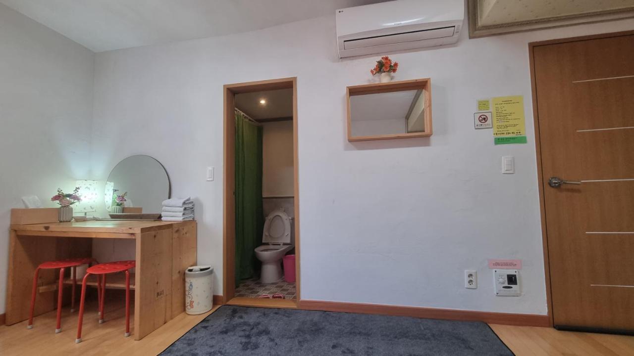 Tongyeong One Guesthouse Extérieur photo