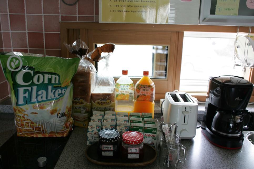 Tongyeong One Guesthouse Extérieur photo