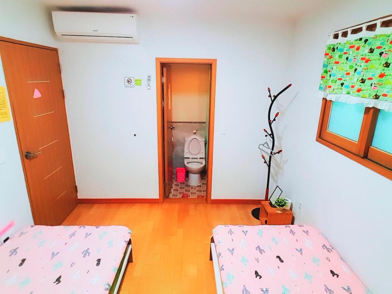 Tongyeong One Guesthouse Extérieur photo